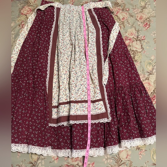 Vintage Calico Dirndl Apron Gunne Sax Floral Midi Skirt 13 Jessica’s Gunnies - Picture 10 of 10